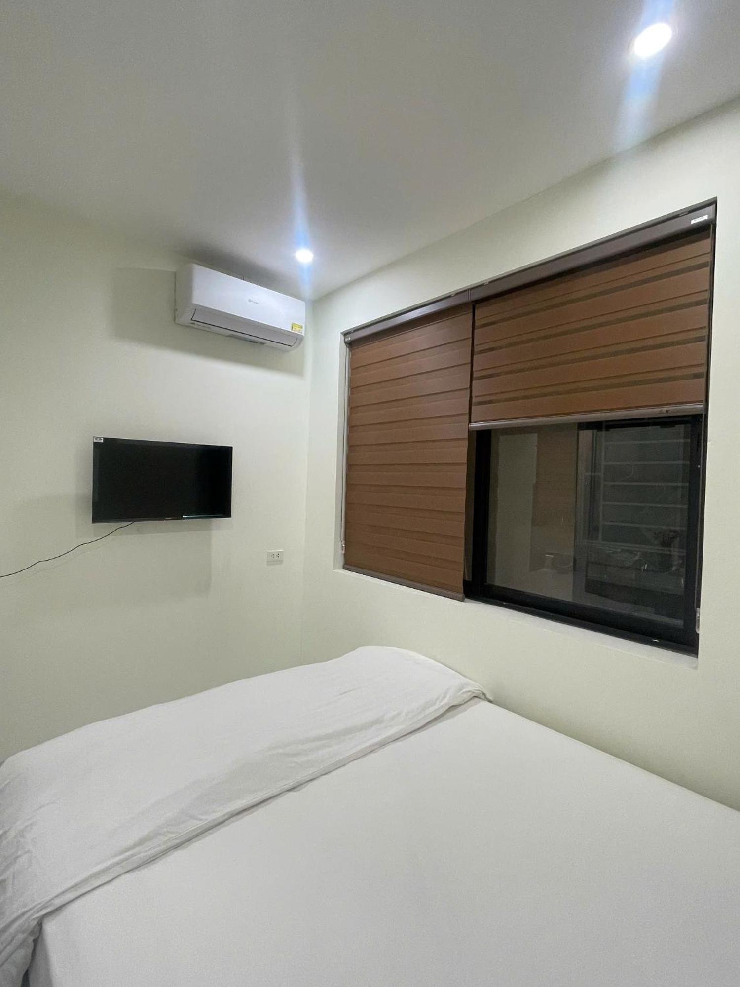 Era Apartment Xuan Thuy Hanoi Exterior photo