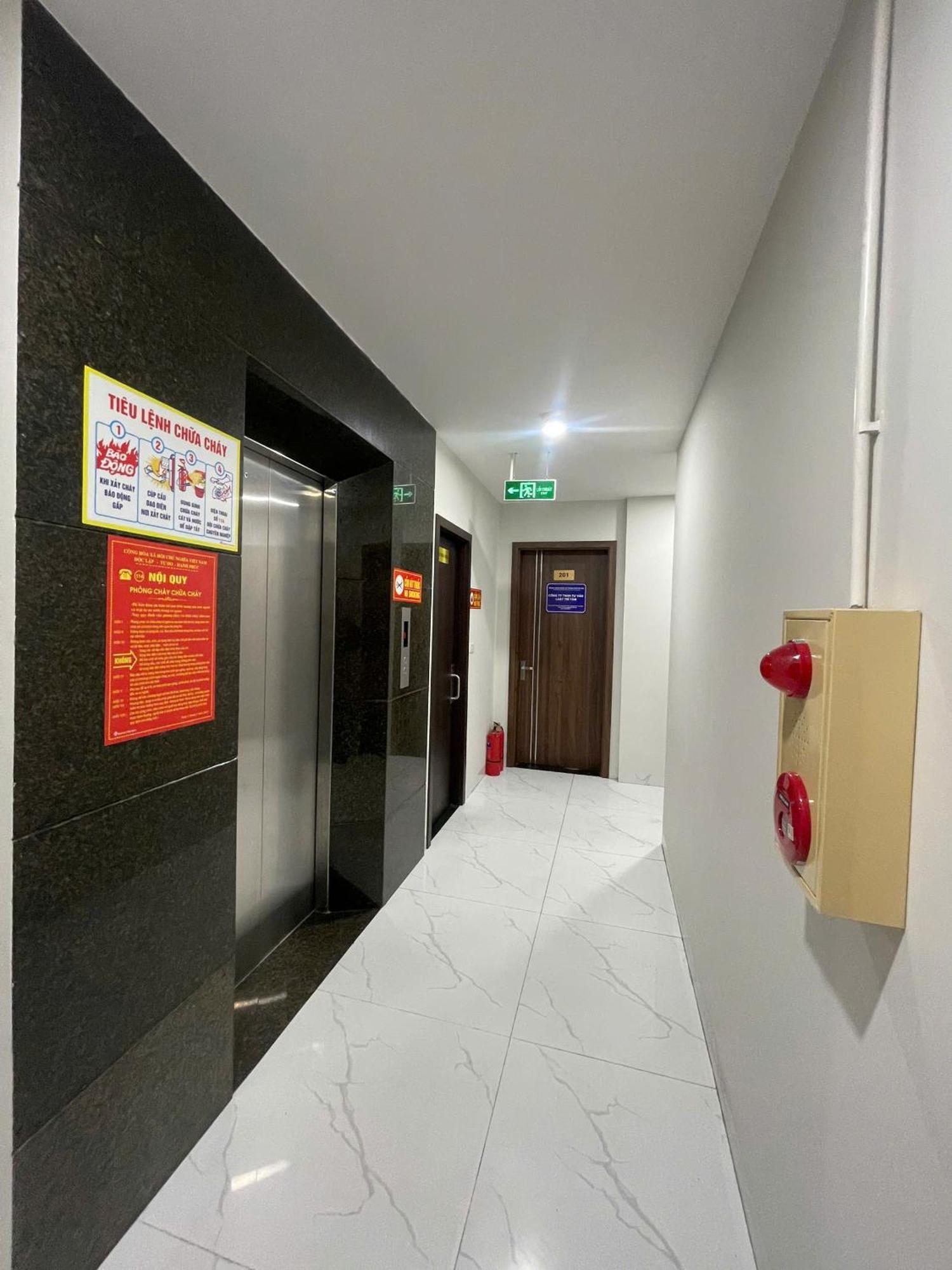 Era Apartment Xuan Thuy Hanoi Exterior photo