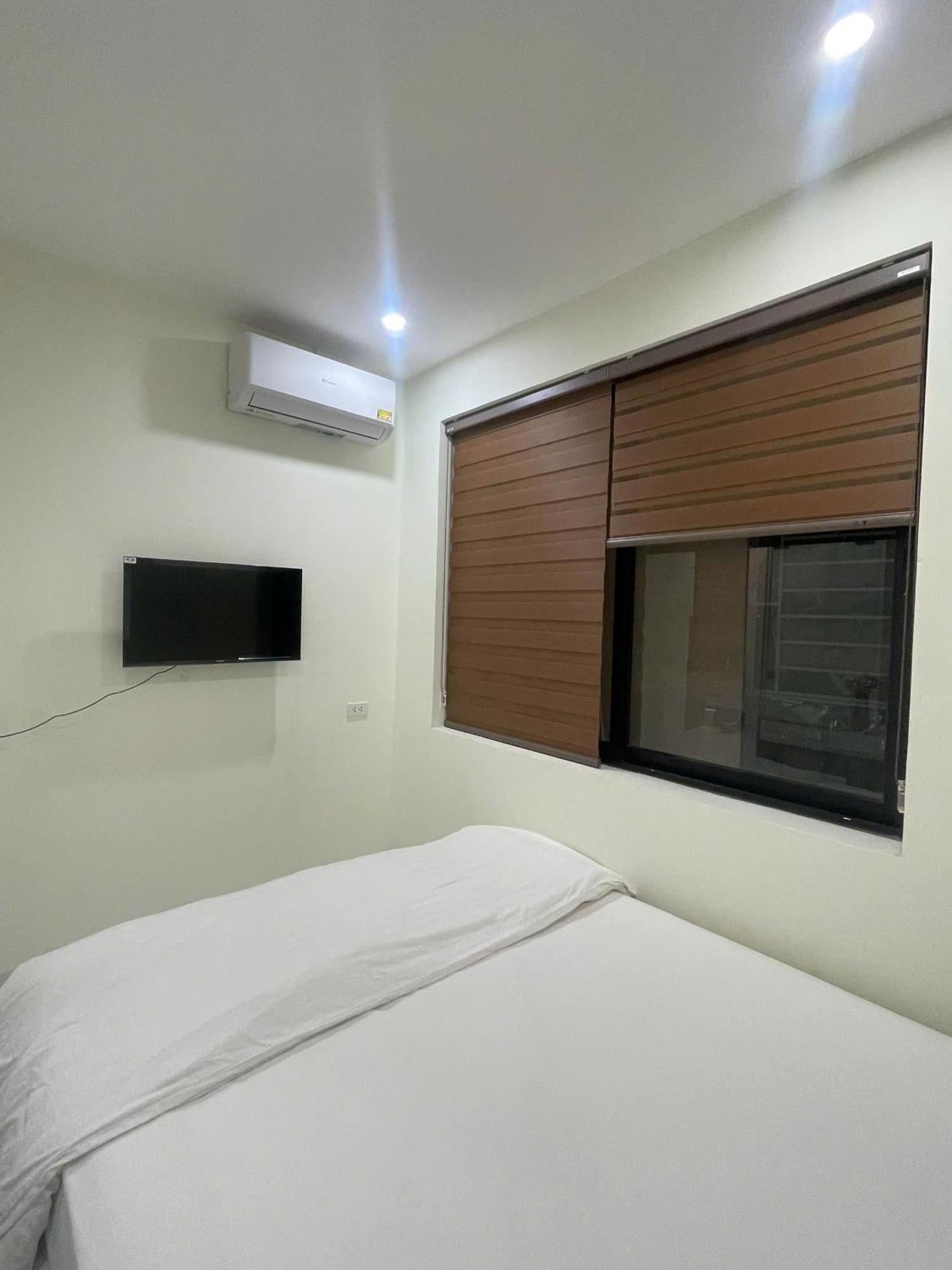 Era Apartment Xuan Thuy Hanoi Exterior photo